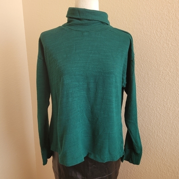 J Crew vintage fleece Turtleneck green , classic , womans size M - Picture 2 of 9